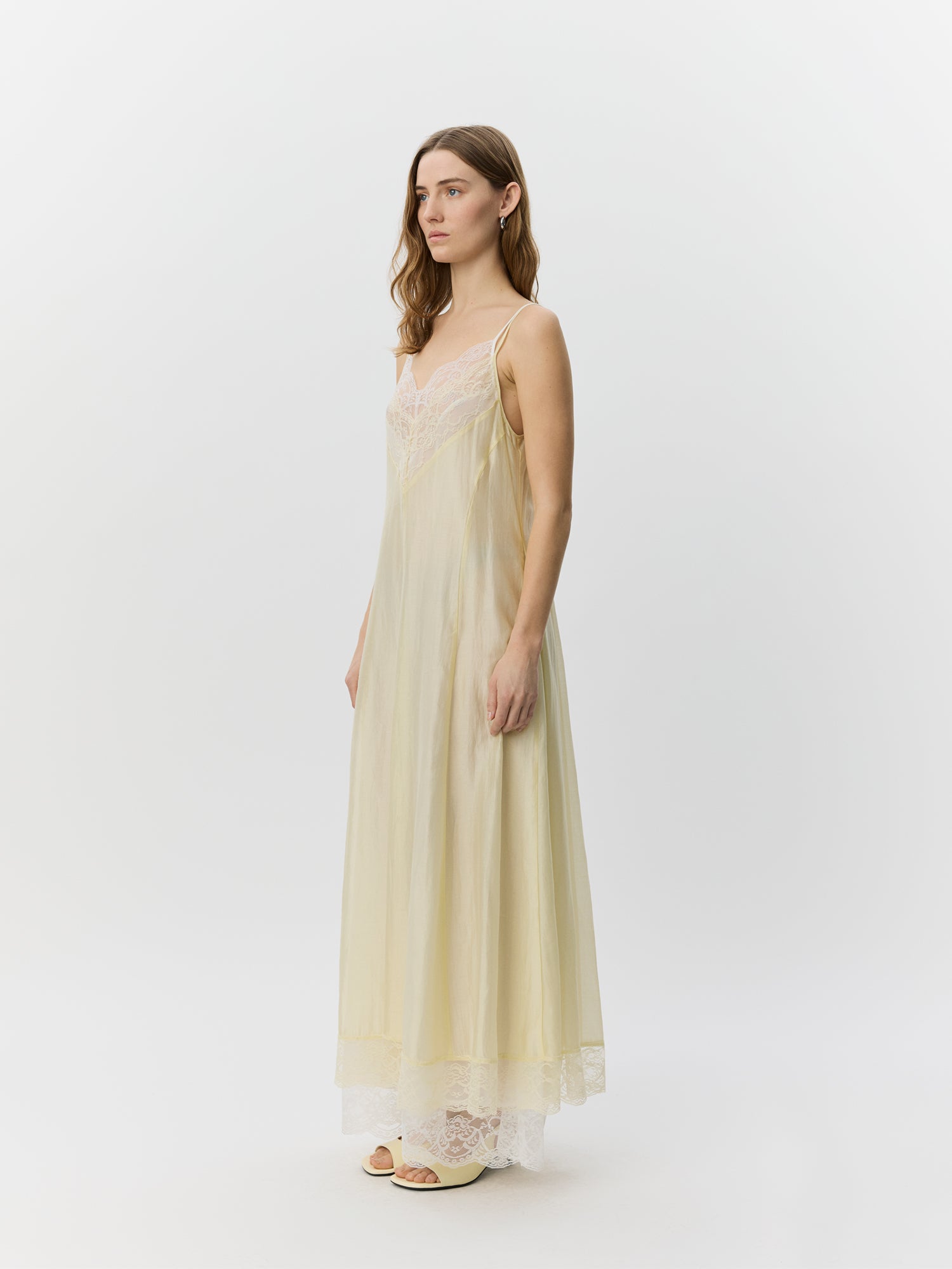 Sofie Schnoor WOMEN ESMASW KJOLE MED BLONDE DETALJER Kjole 0158 Creme Yellow