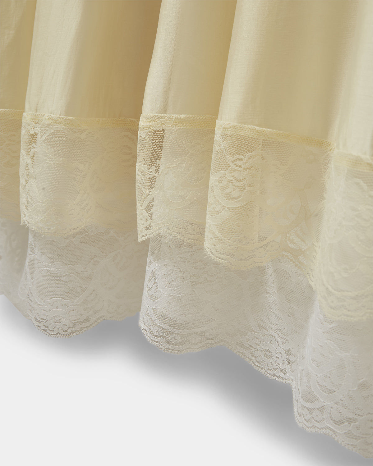 Sofie Schnoor WOMEN ESMASW KJOLE MED BLONDE DETALJER Kjole 0158 Creme Yellow