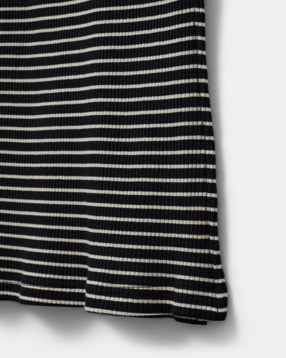 Sofie Schnoor YOUNG FACITASY KJOLE Kjole 1017 Black striped