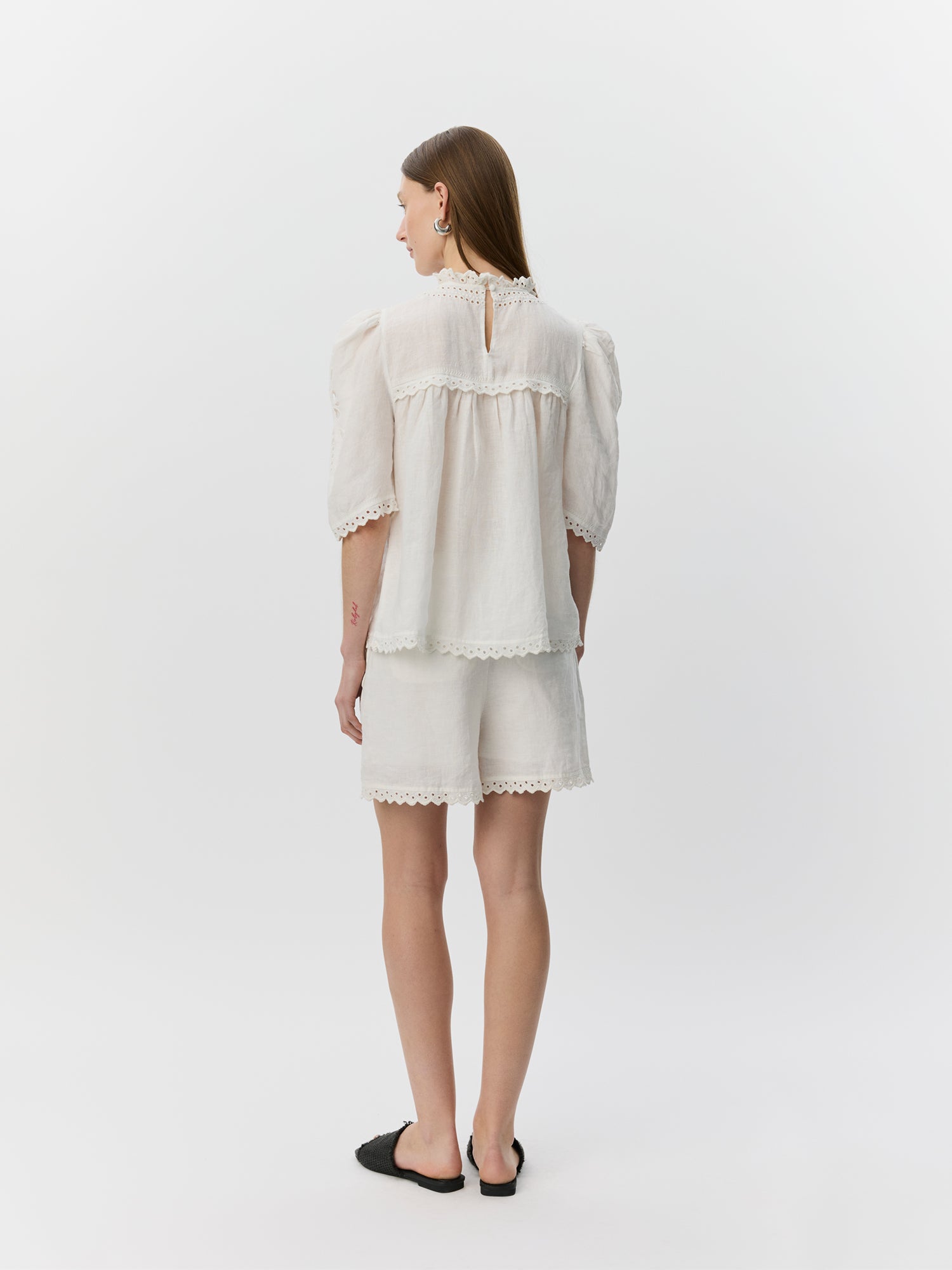 Sofie Schnoor WOMEN MAIASW BRODERET UDSKÅRET BLONDE TOP Top 0159 Cream White
