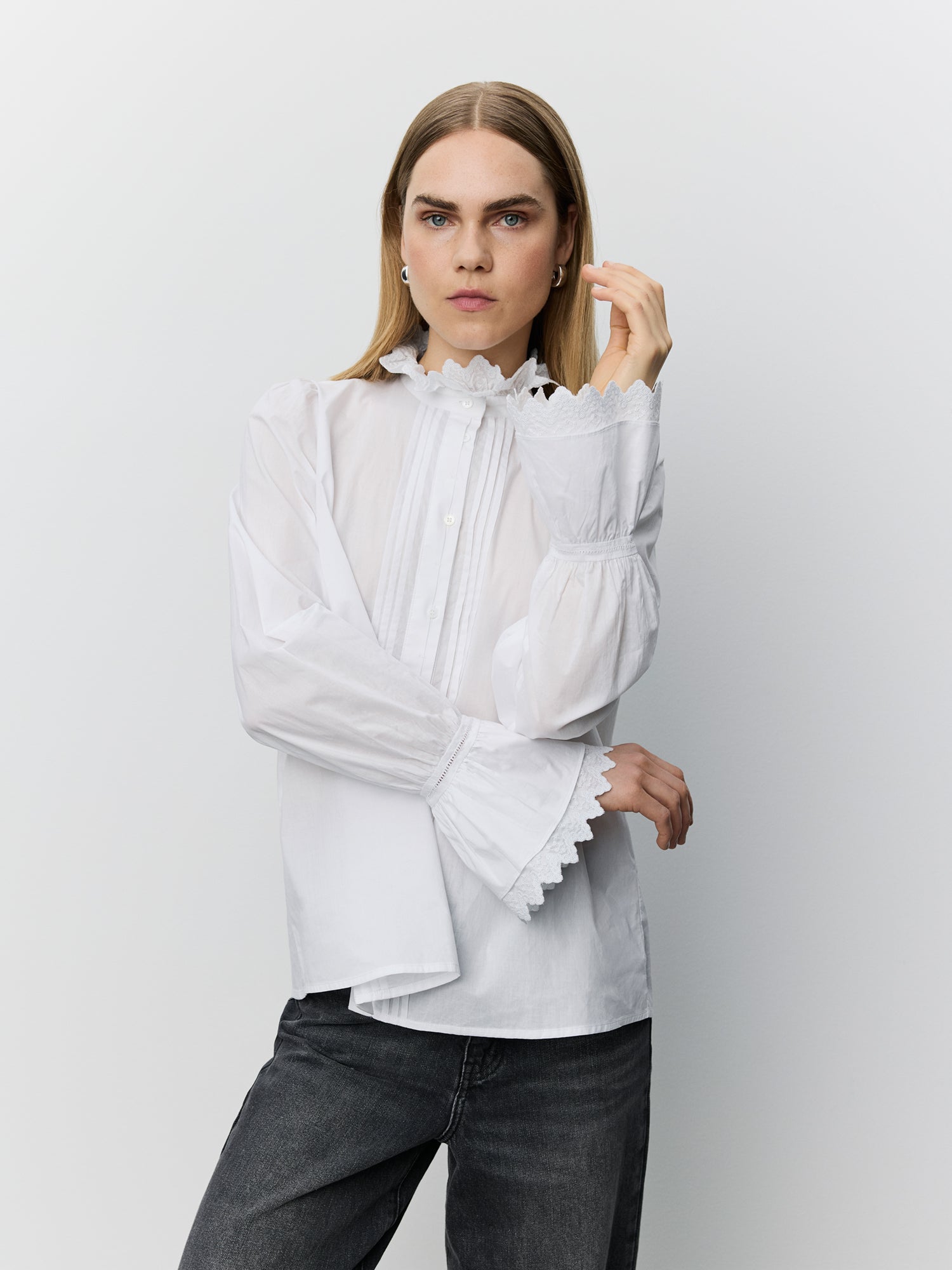 Sofie Schnoor WOMEN SERENASW BRODERET DETALJERET SKJORTE Skjorte 0121 Snow white