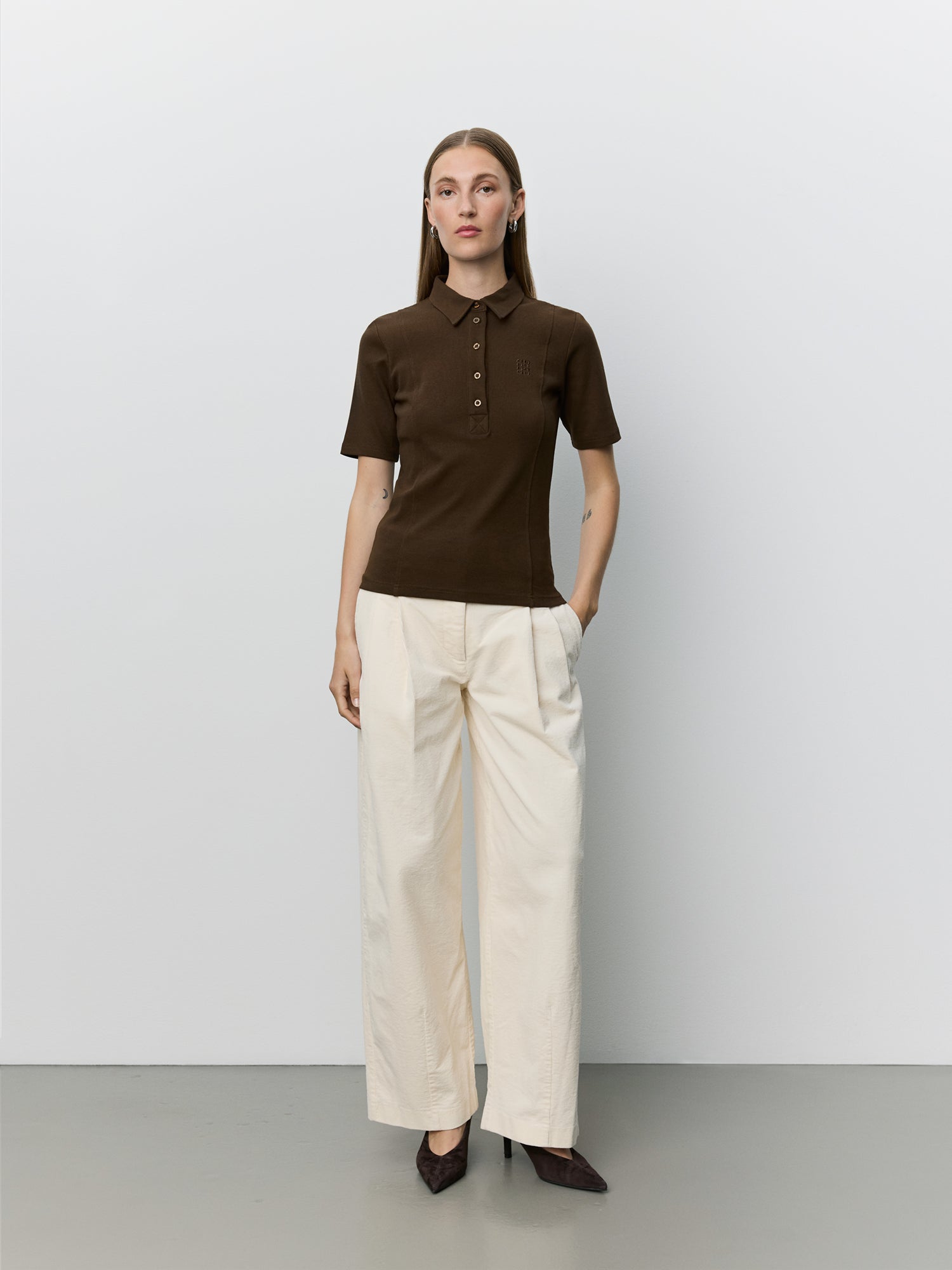 Sofie Schnoor WOMEN BAELASW RIB POLO TEE T-shirt 7025 Dark brown