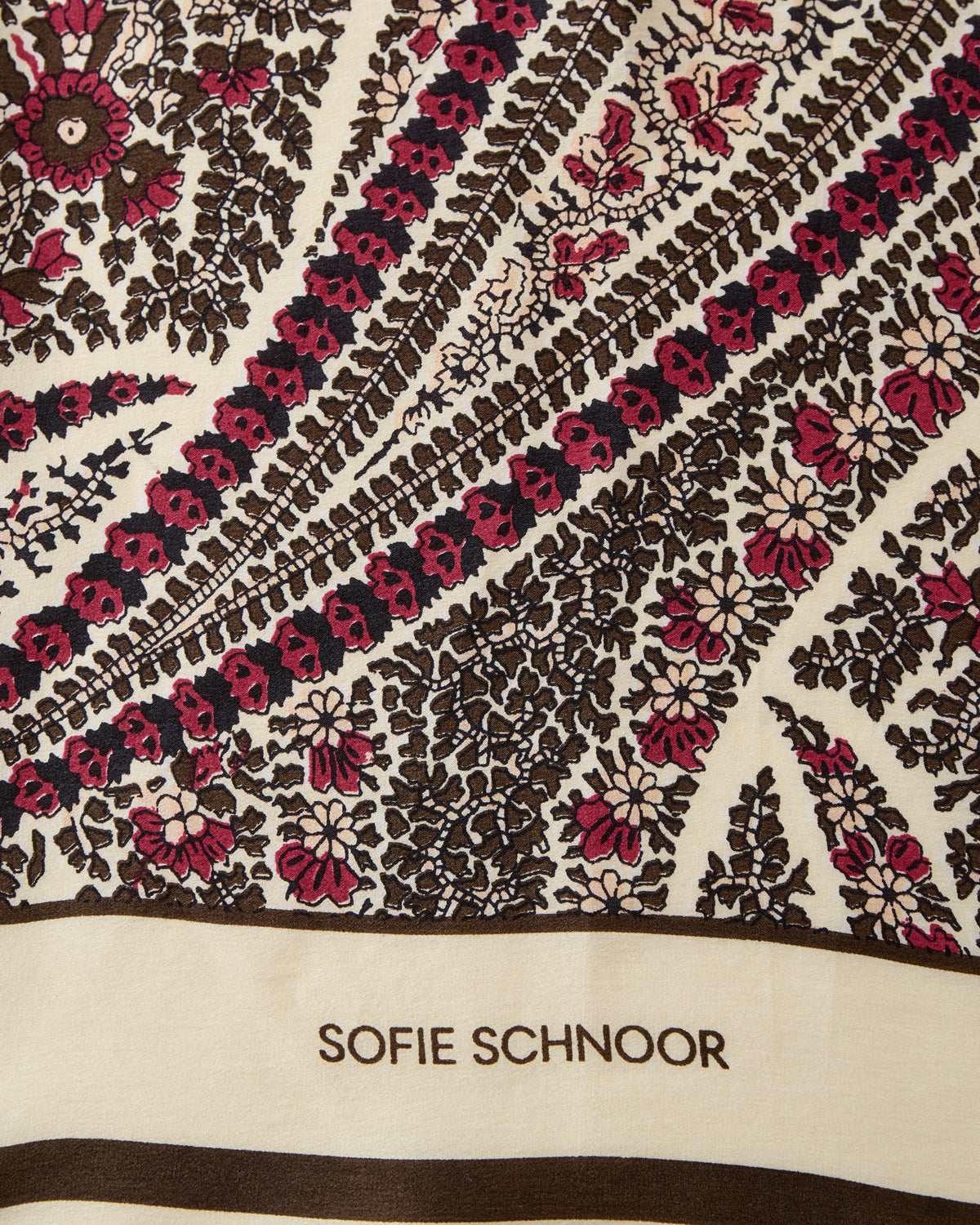 Sofie Schnoor WOMEN HAISW TØRKLÆDE Tørklæde 9008 Multi