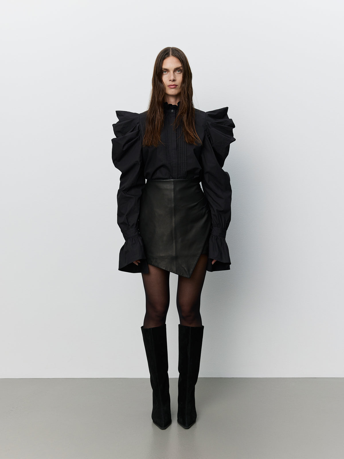 Sofie Schnoor WOMEN ICON 005 - LONASW ASSYMENTRISK NEDERDEL Nederdel 1000 Black
