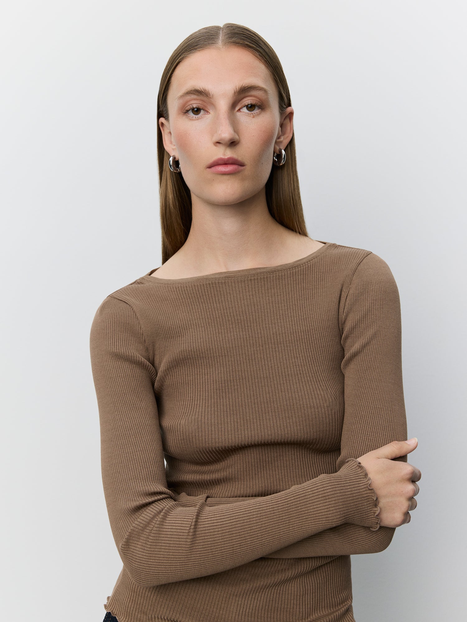 Sofie Schnoor WOMEN IRISASW LANGÆRMET T-SHIRT T-shirt lang ærmet 9099 Middle Brown