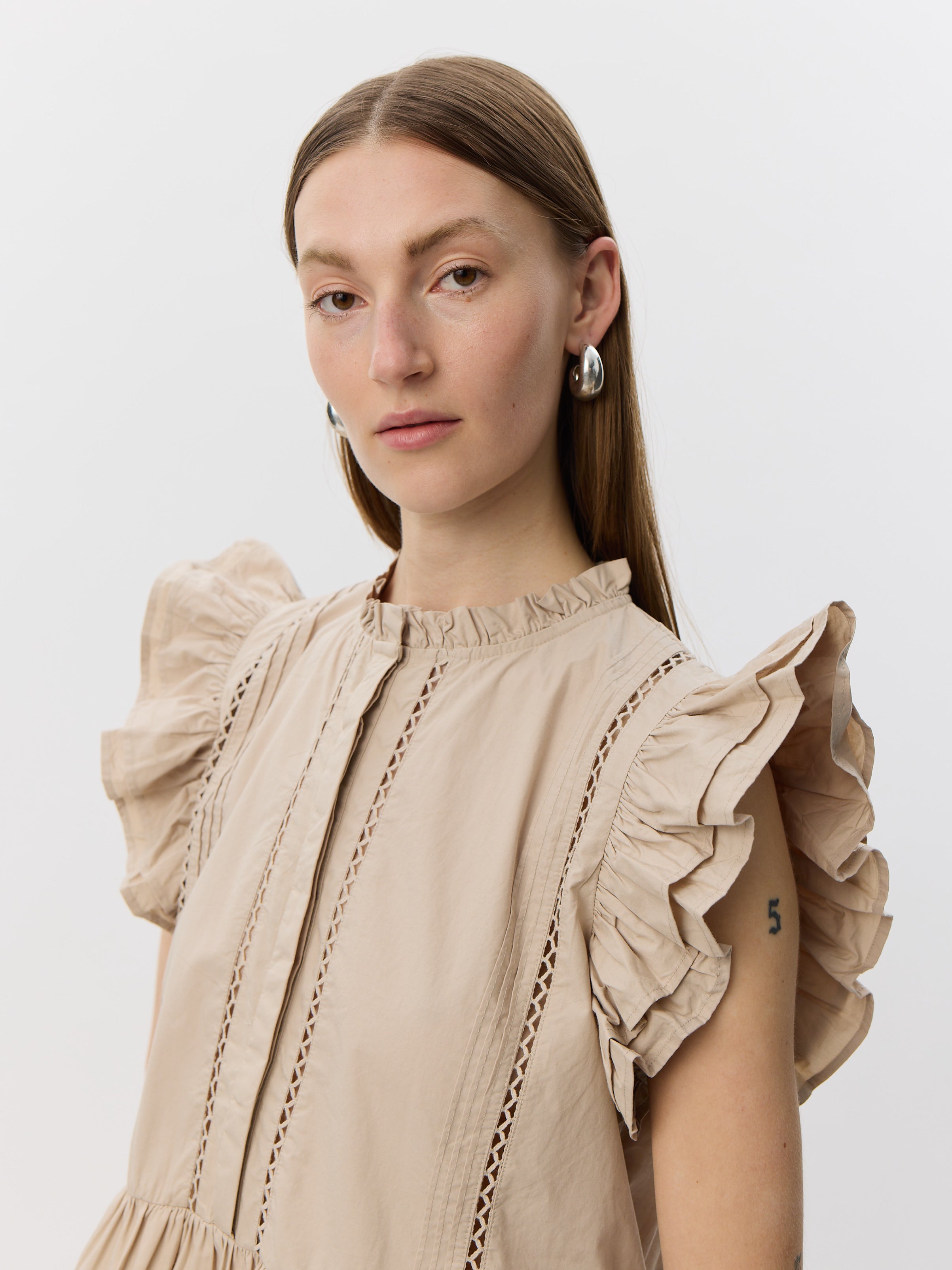 Sofie Schnoor WOMEN JULIENSW FRILL BOMULDSTOP Top 8058 Feather Gray