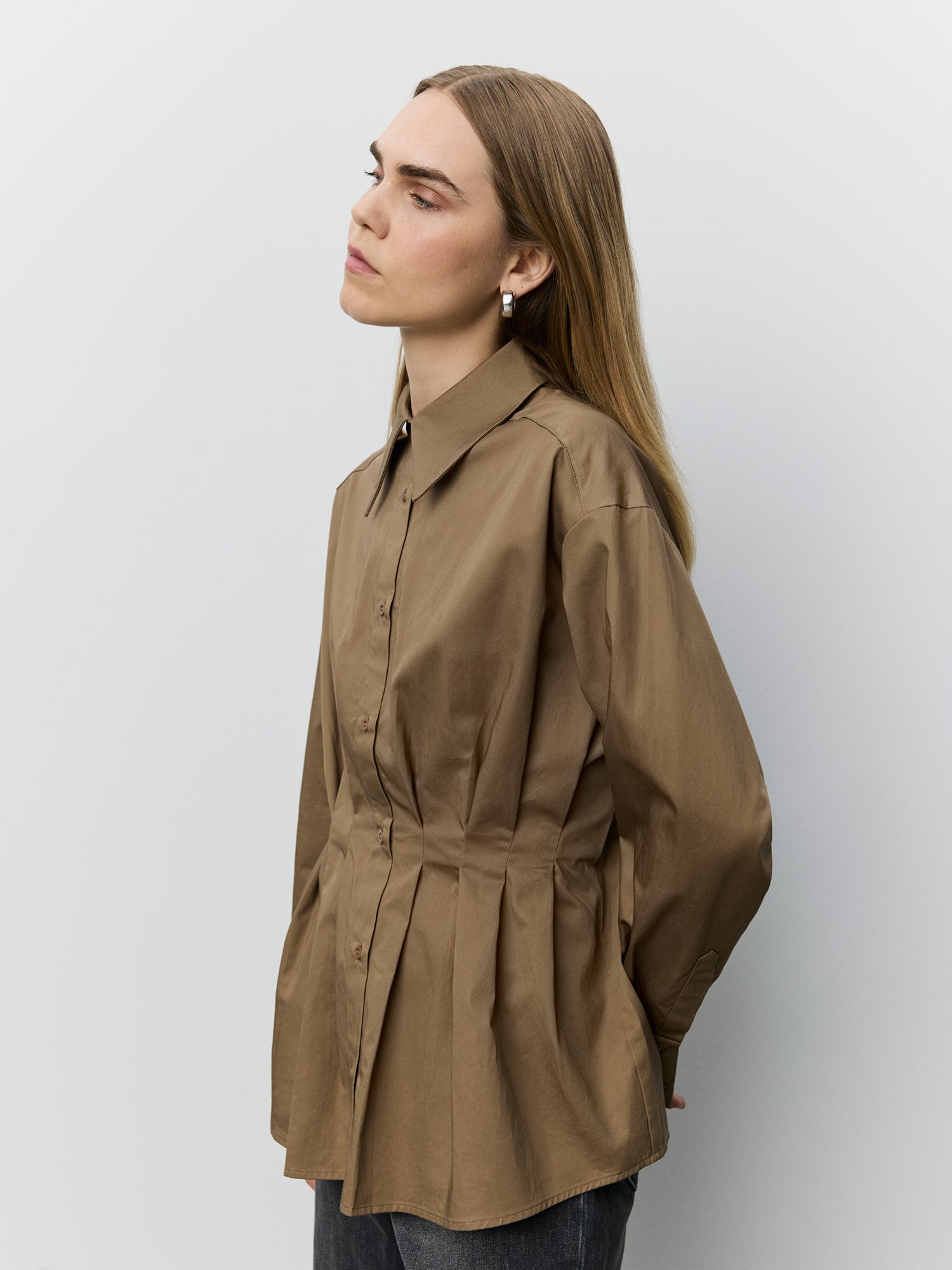 Sofie Schnoor WOMEN MIKRASW FITTED SKJORTE MED LÆG Skjorte 9099 Middle Brown