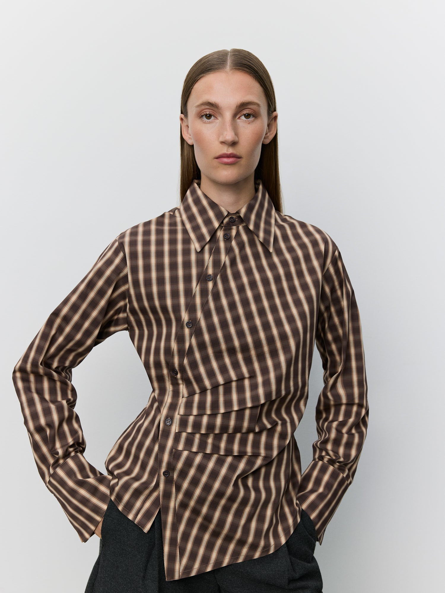 Sofie Schnoor WOMEN PAIGESW ASYMMETRISK SKJORTE Skjorte 9007 Brown check