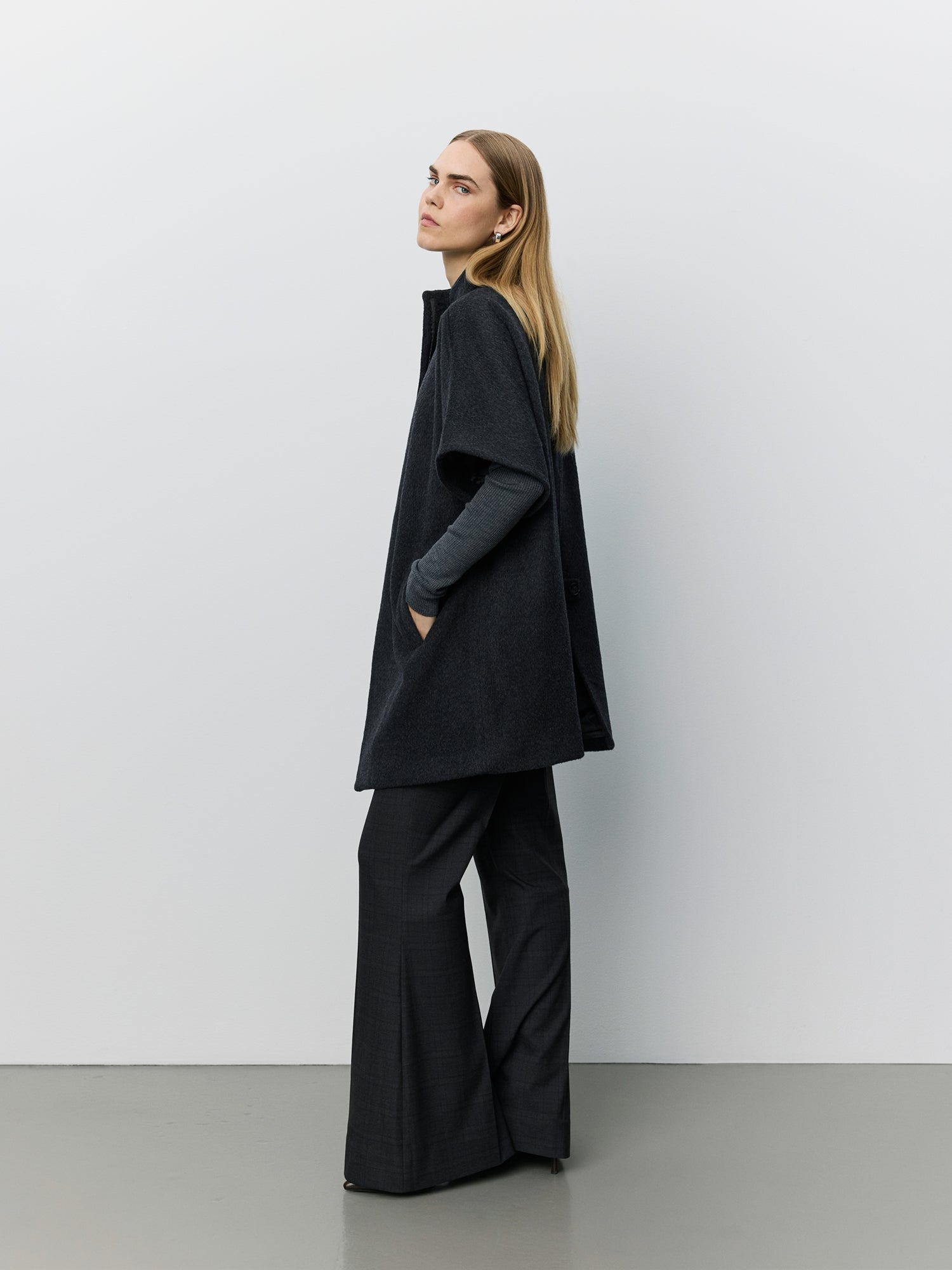 Sofie Schnoor WOMEN PALOMINASW KAPPE Cape 8008 Dark grey