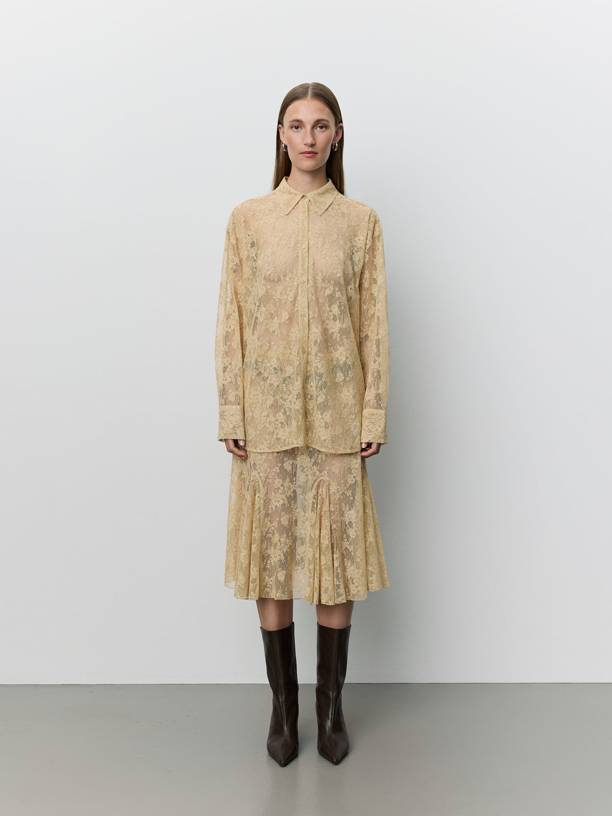 LOOK 04