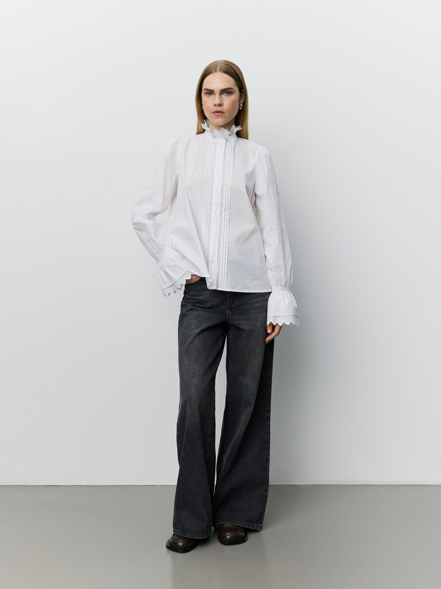 Sofie Schnoor WOMEN SERENASW BRODERET DETALJERET SKJORTE Skjorte 0121 Snow white